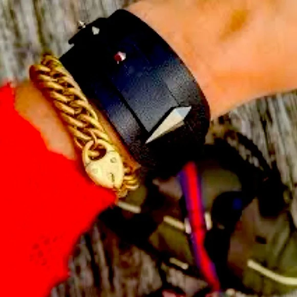 Stella & Dot | Elegantly Edgy Black Leather + Gold Deanna Cuff Bracelet - Picture 2 of 8